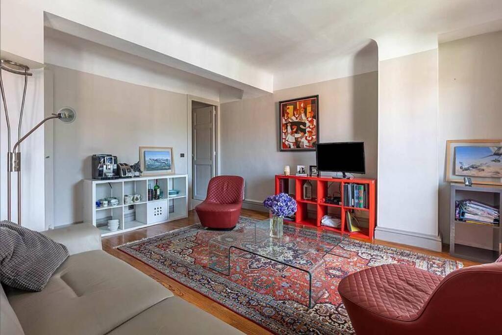Exceptionnel 3 Pieces Art Deco En Dernier Etage Avec Garage Prive Centre Biarritz Appartement Buitenkant foto