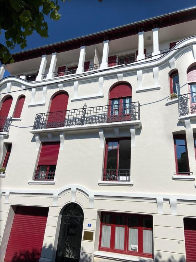 Exceptionnel 3 Pieces Art Deco En Dernier Etage Avec Garage Prive Centre Biarritz Appartement Buitenkant foto