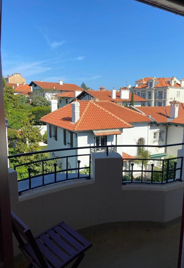 Exceptionnel 3 Pieces Art Deco En Dernier Etage Avec Garage Prive Centre Biarritz Appartement Buitenkant foto